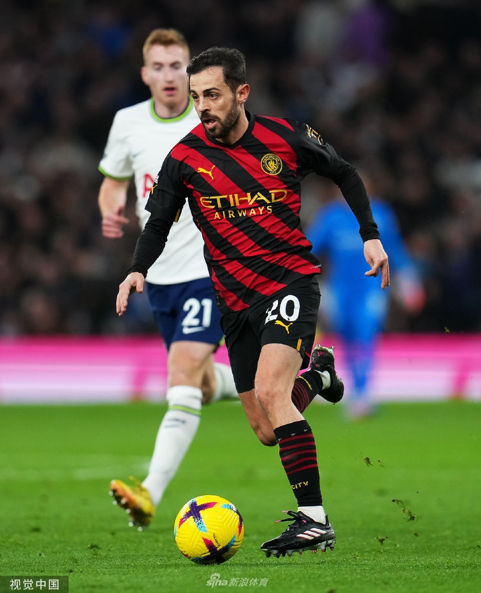 凯恩成英超射手王+助攻王